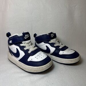 Nike Boy Court Borough Mid 2 Sneakers. 7 C Color‎ Blue And White